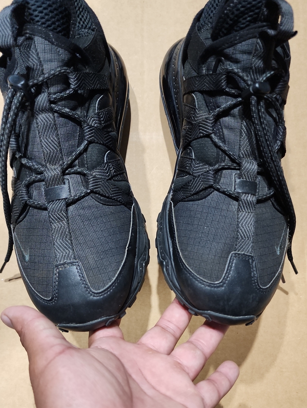 Nike Air Max 270 Bowfin Triple Black Sneakers Sz 12 - Picture 3 of 10